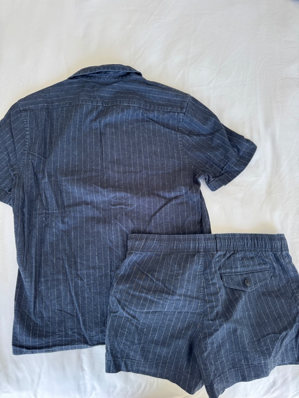 Express Men's Navy Pinstripe Short Sleeve Button-Down Shirt and Shorts Set - Picture 4 of 4